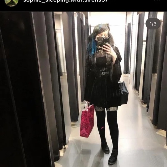 KILLSTAR Crimson Kiss Dress [BLACK] Medium - Picture 4 of 4